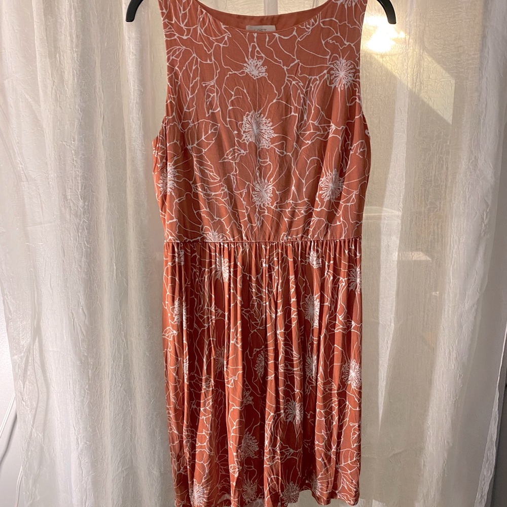 Loft Floral Dress- Back Detail